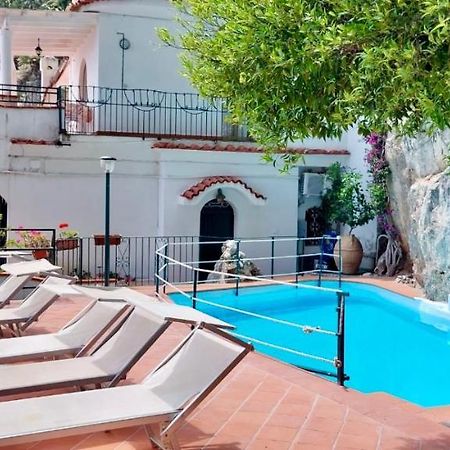 Villa Carmela กองกาเดมารีนี ภายนอก รูปภาพ