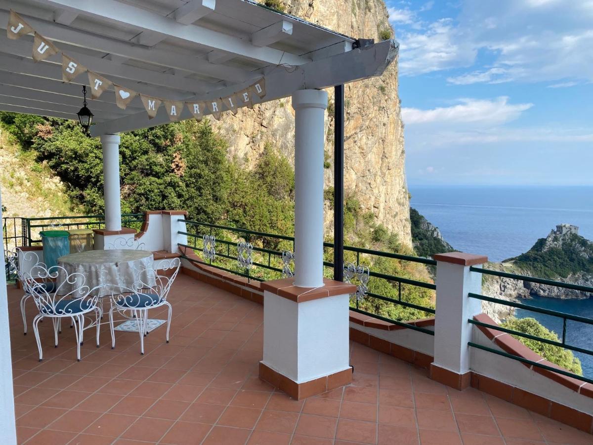 Villa Carmela กองกาเดมารีนี ภายนอก รูปภาพ