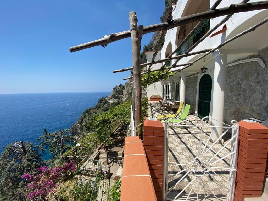 Villa Carmela กองกาเดมารีนี ภายนอก รูปภาพ