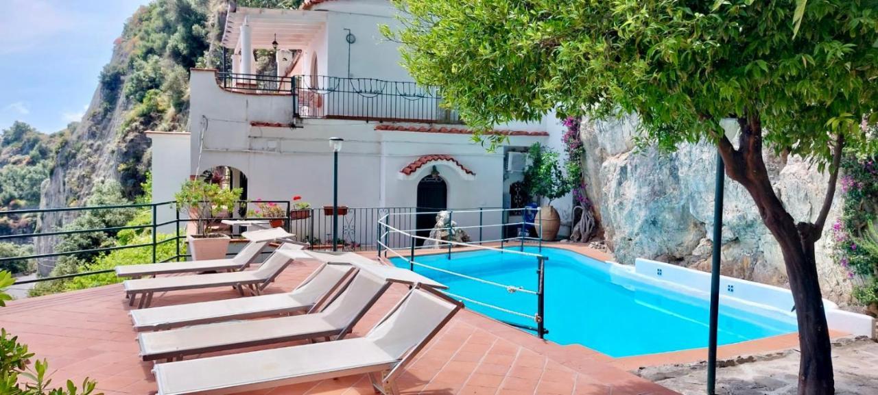 Villa Carmela กองกาเดมารีนี ภายนอก รูปภาพ