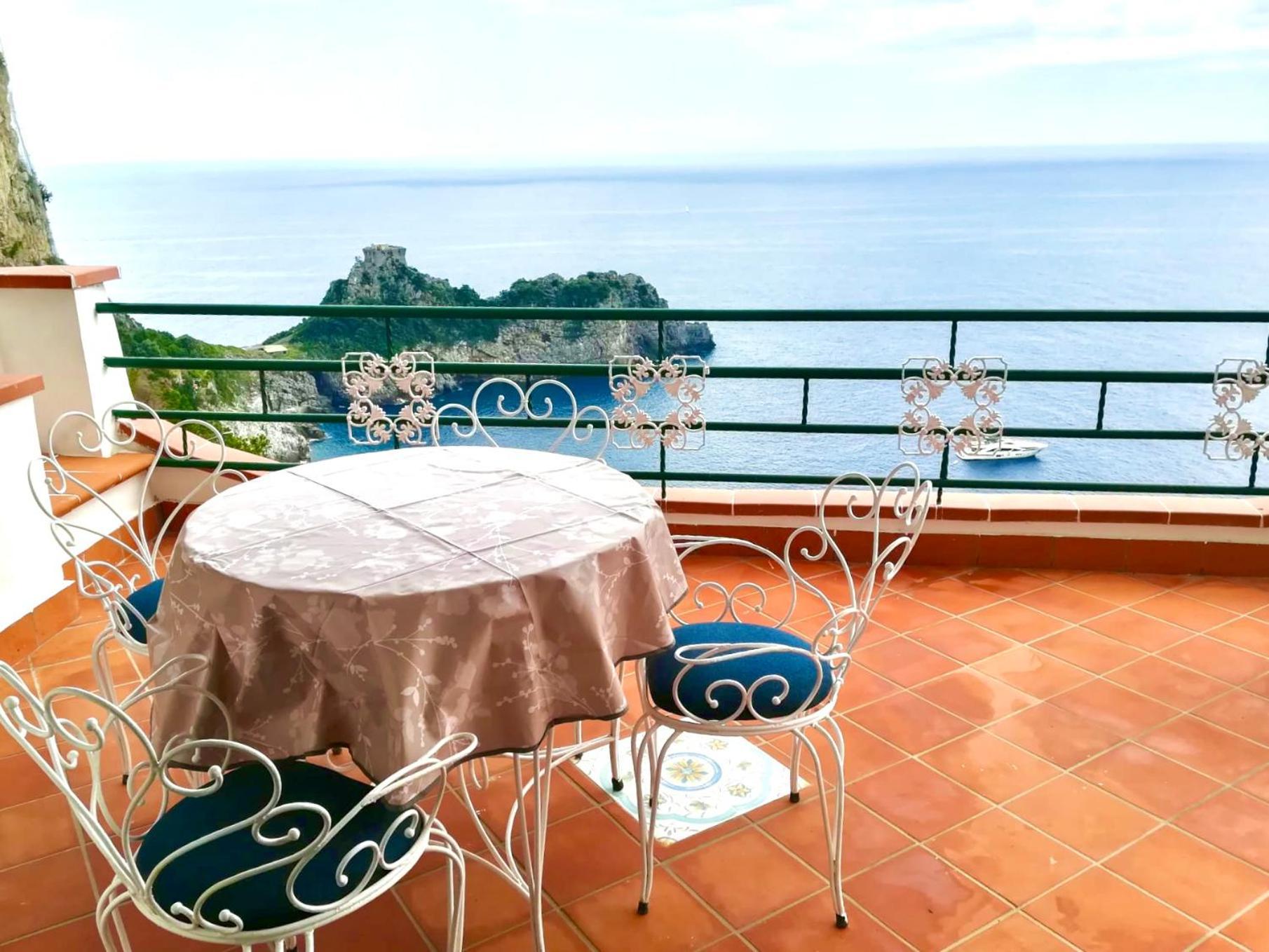 Villa Carmela กองกาเดมารีนี ห้อง รูปภาพ